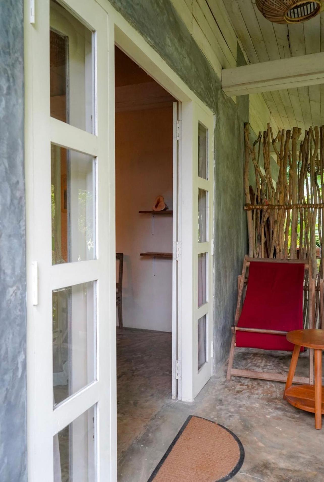 Into The Blue - Yoga Included & Walk To 3 Beaches Tangalle Extérieur photo