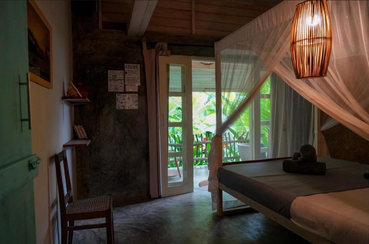 Into The Blue - Yoga Included & Walk To 3 Beaches Tangalle Extérieur photo