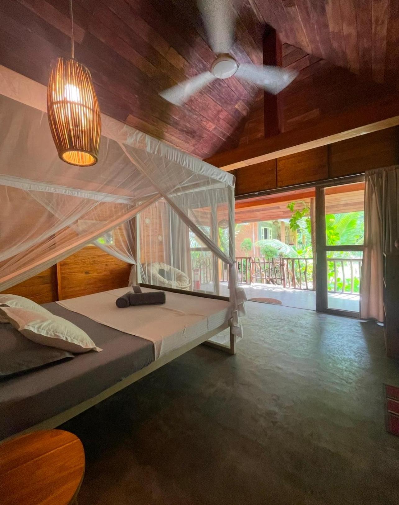 Into The Blue - Yoga Included & Walk To 3 Beaches Tangalle Extérieur photo