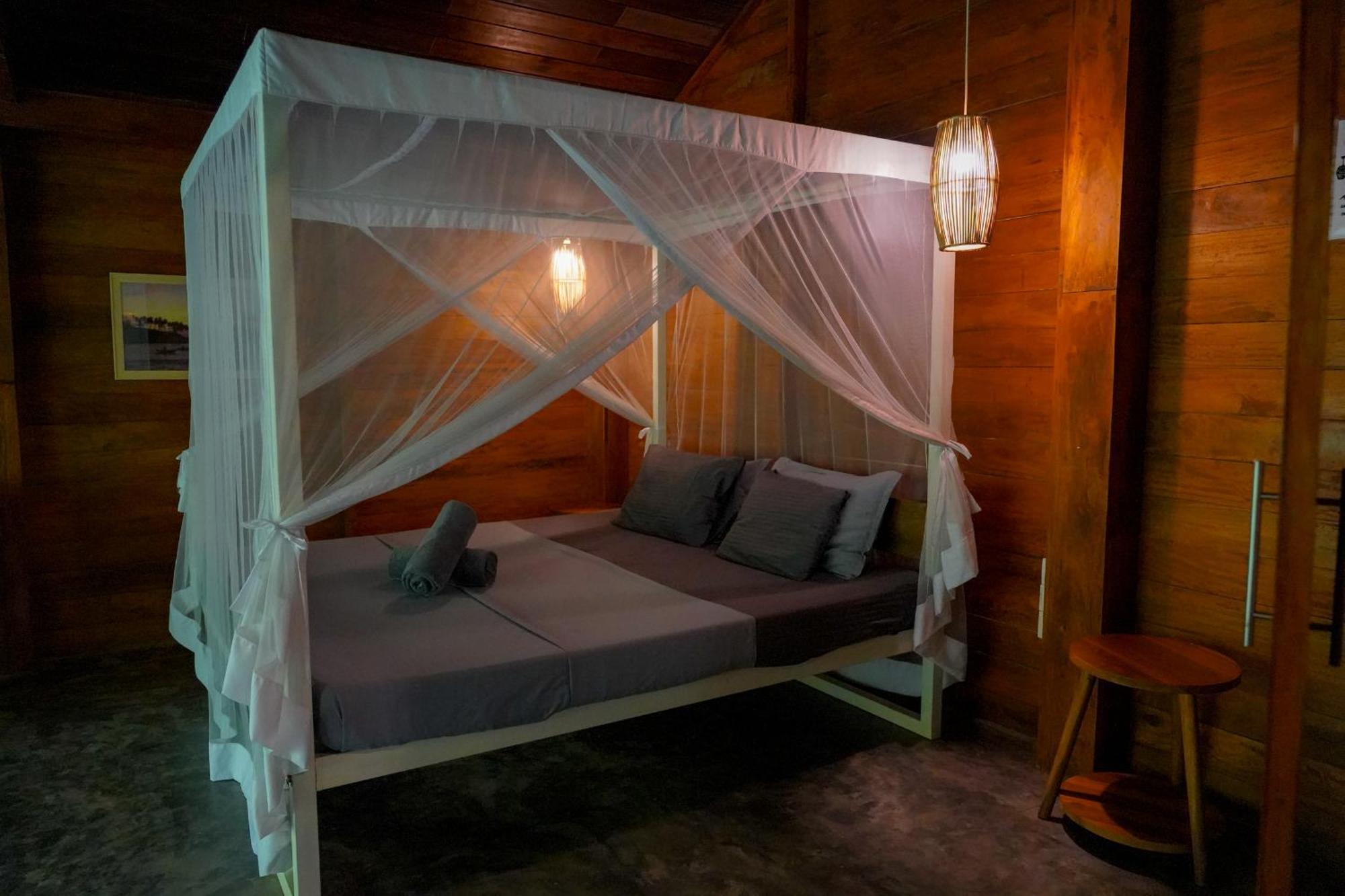 Into The Blue - Yoga Included & Walk To 3 Beaches Tangalle Extérieur photo