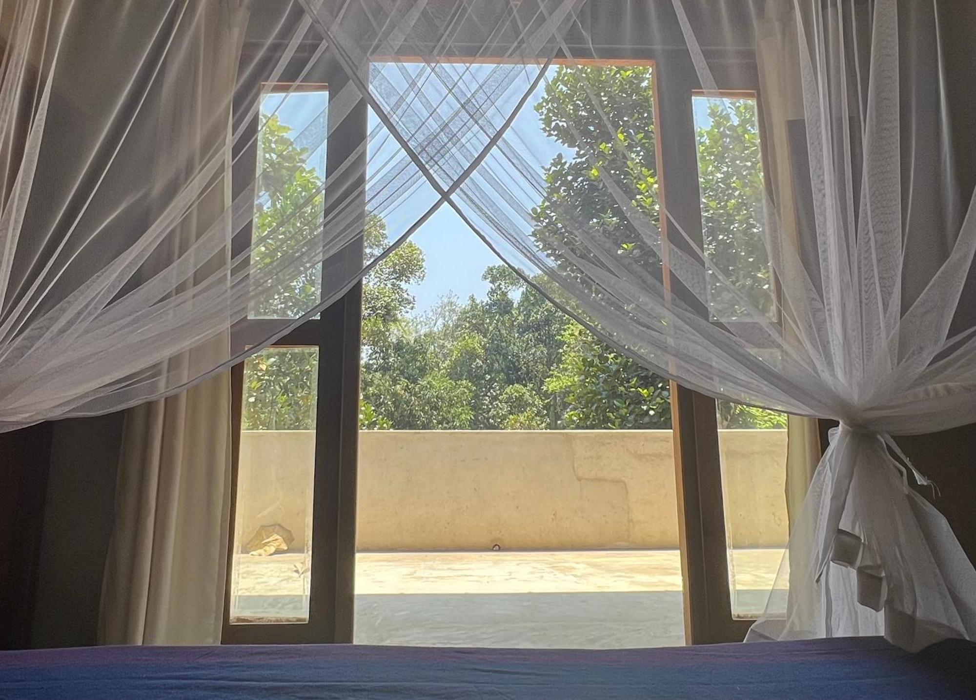 Into The Blue - Yoga Included & Walk To 3 Beaches Tangalle Extérieur photo